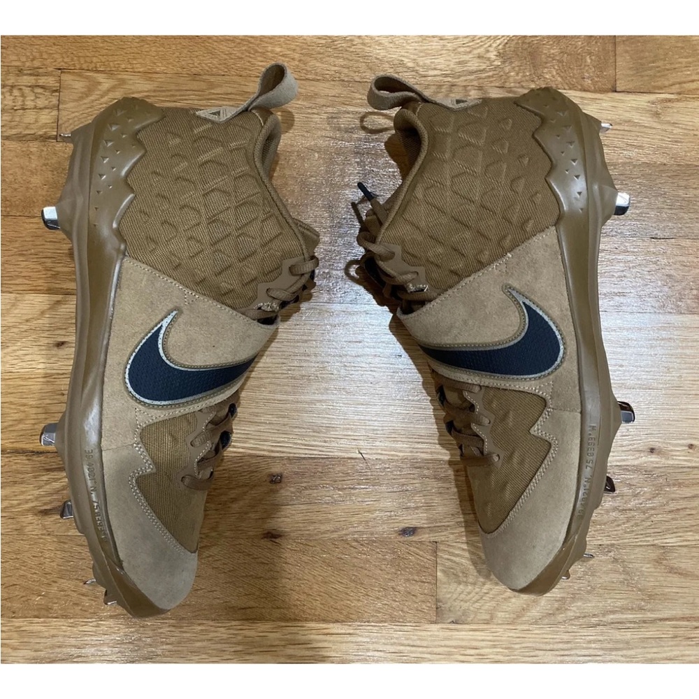 Nike  Force Zoom Trout 6  AT3464 900